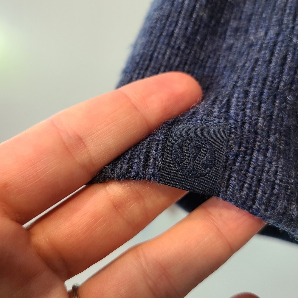 Lululemon Merino Wool-Blend Rib Turtleneck Sweater Size 8 Crop Blue Minimalist - Picture 9 of 9